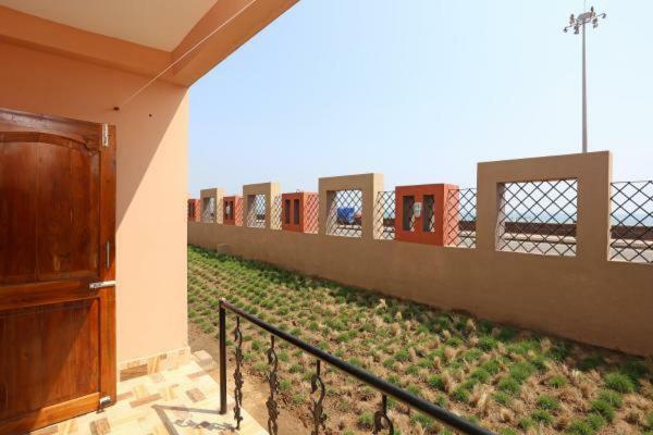 Goroomgo Laxmi Resort Puri Exterior photo
